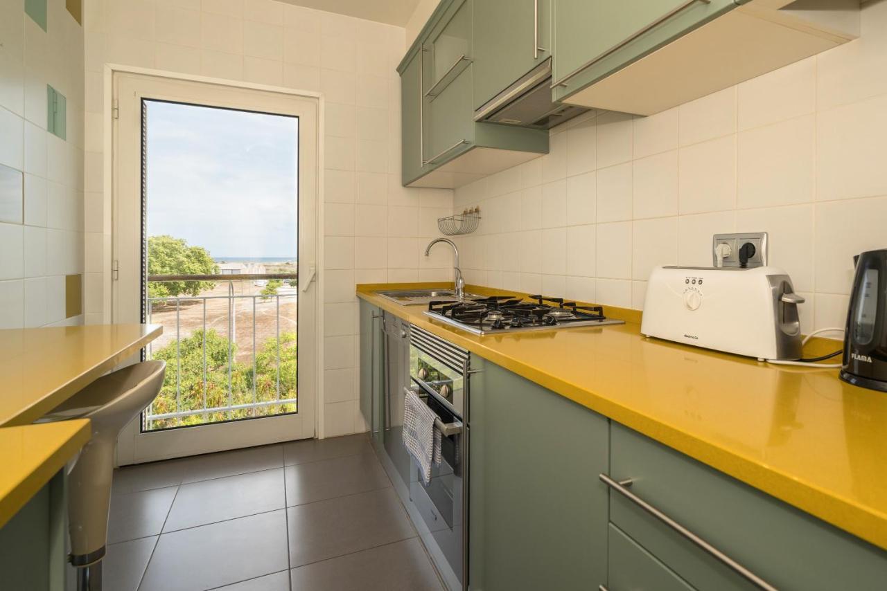 Stunning 2-Bed Penthouse In Lagos 250M From Beach Luaran gambar