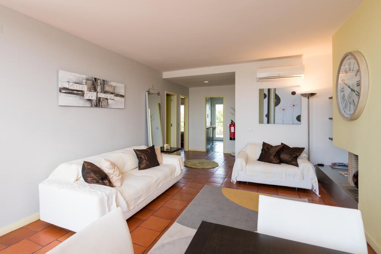 Stunning 2-Bed Penthouse In Lagos 250M From Beach Luaran gambar